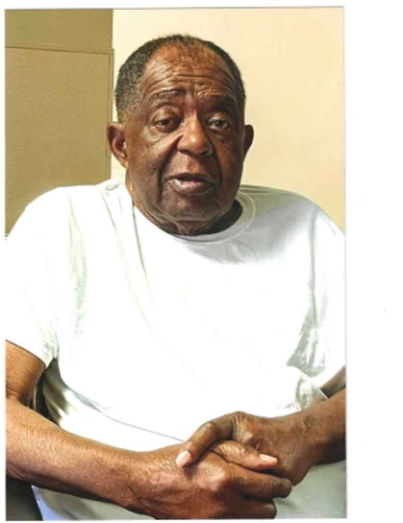 Donald  Eugene Saunders 