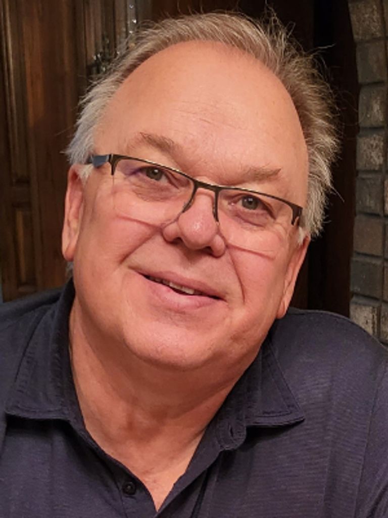 Paul J. Laz Profile Photo