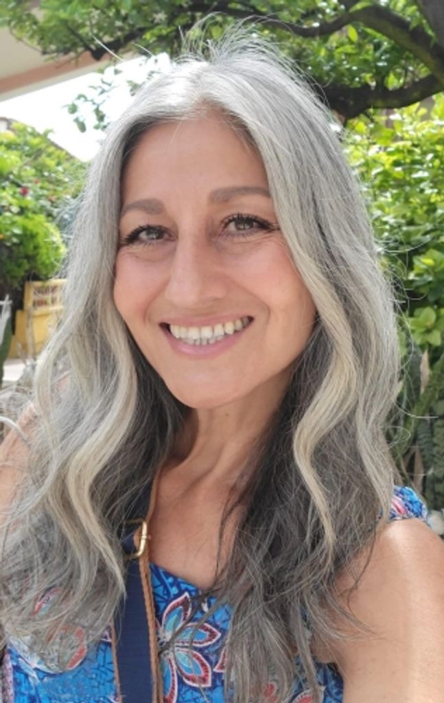 Velia Bobadilla Profile Photo