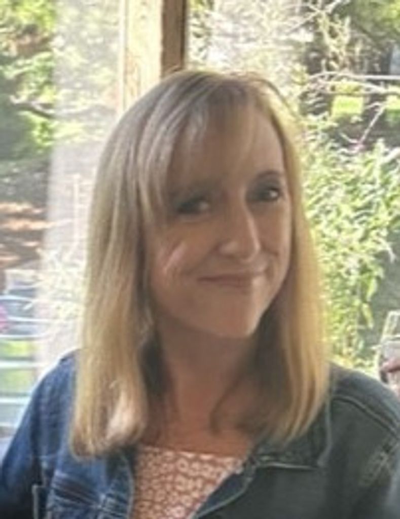 Siobhan Marie Saunderson