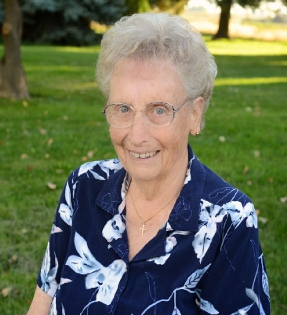 Ruth Elaine Thomas Woodard