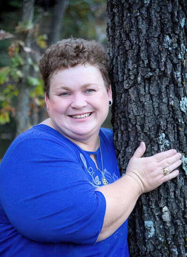 Jacqueline Sue Kuron Profile Photo