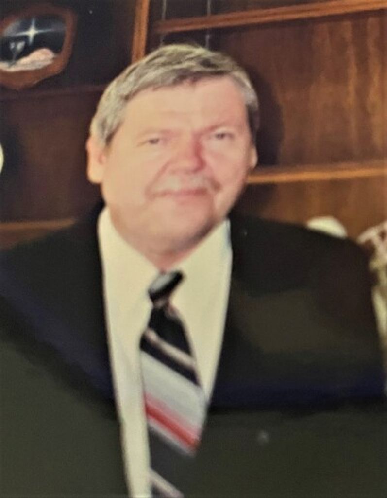 Daniel James Simek Profile Photo