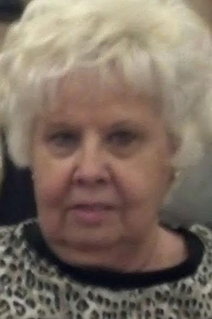 Lorraine M Jung