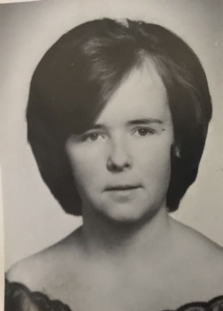 Iris (Lloyd)  Moore Profile Photo