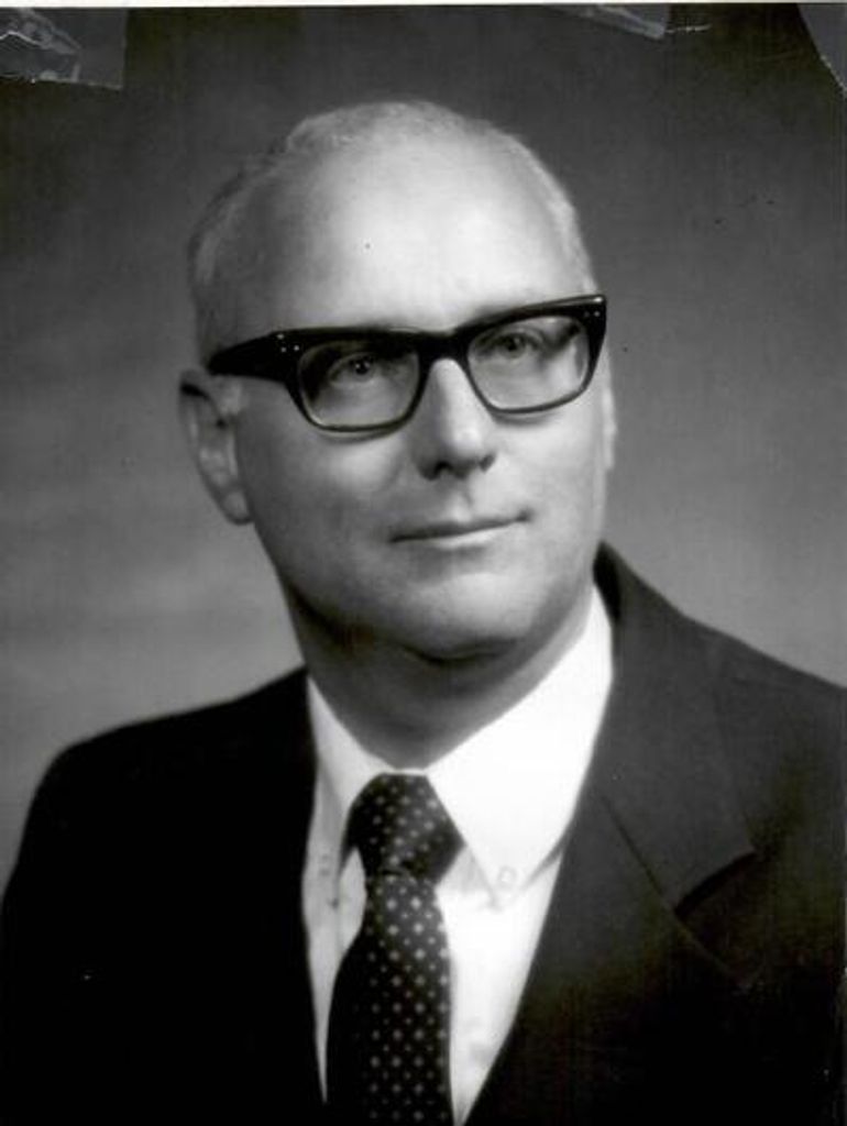 Robert J. Erickson Profile Photo