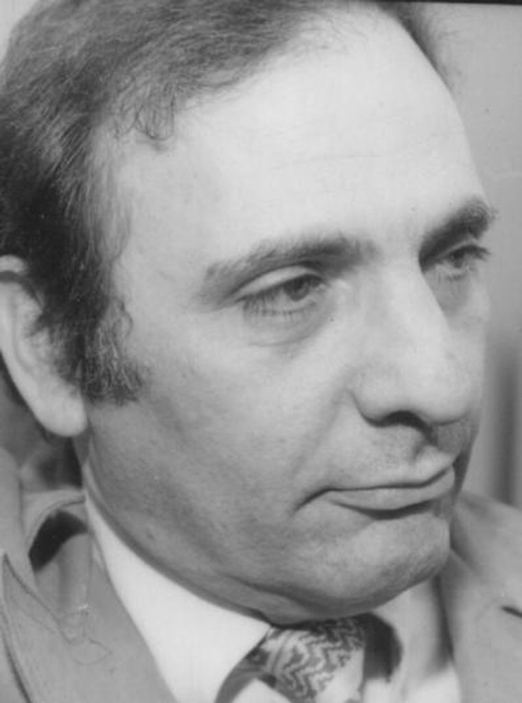 Avrom Fleishman Profile Photo
