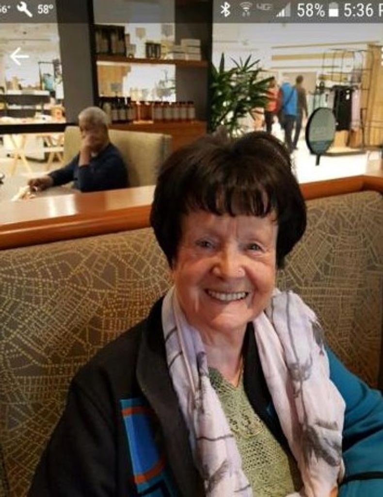 Carmen Dolores (Paxton)  Bhatia