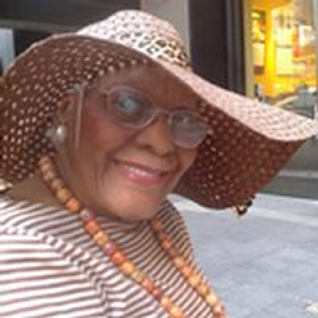 Cynthia Saunds Profile Photo