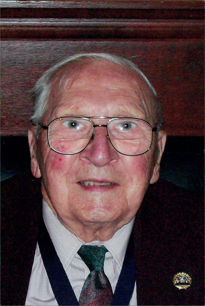 Denis Scott Profile Photo