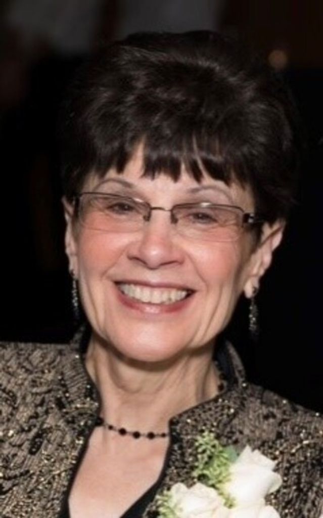 Linda M. Molzahn Profile Photo