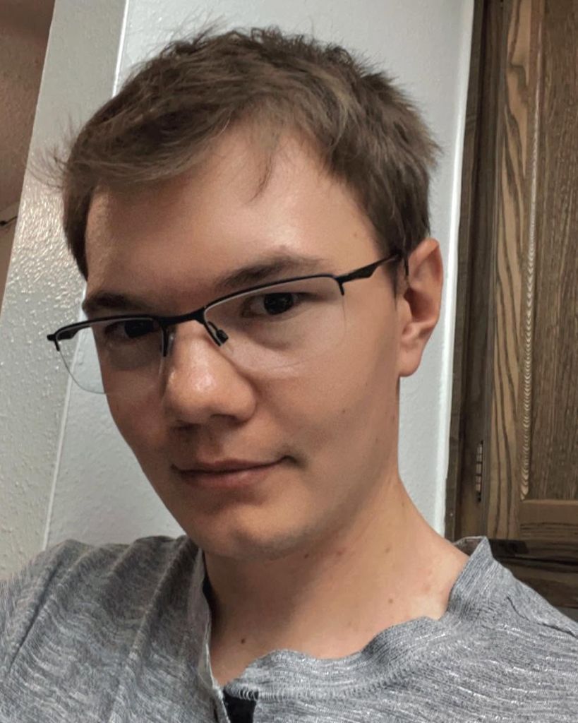 Zee Nickolas Geary Profile Photo