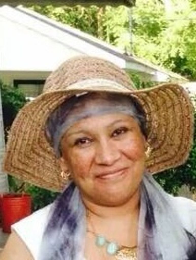 Elvira Zarzoza Hernandez Profile Photo