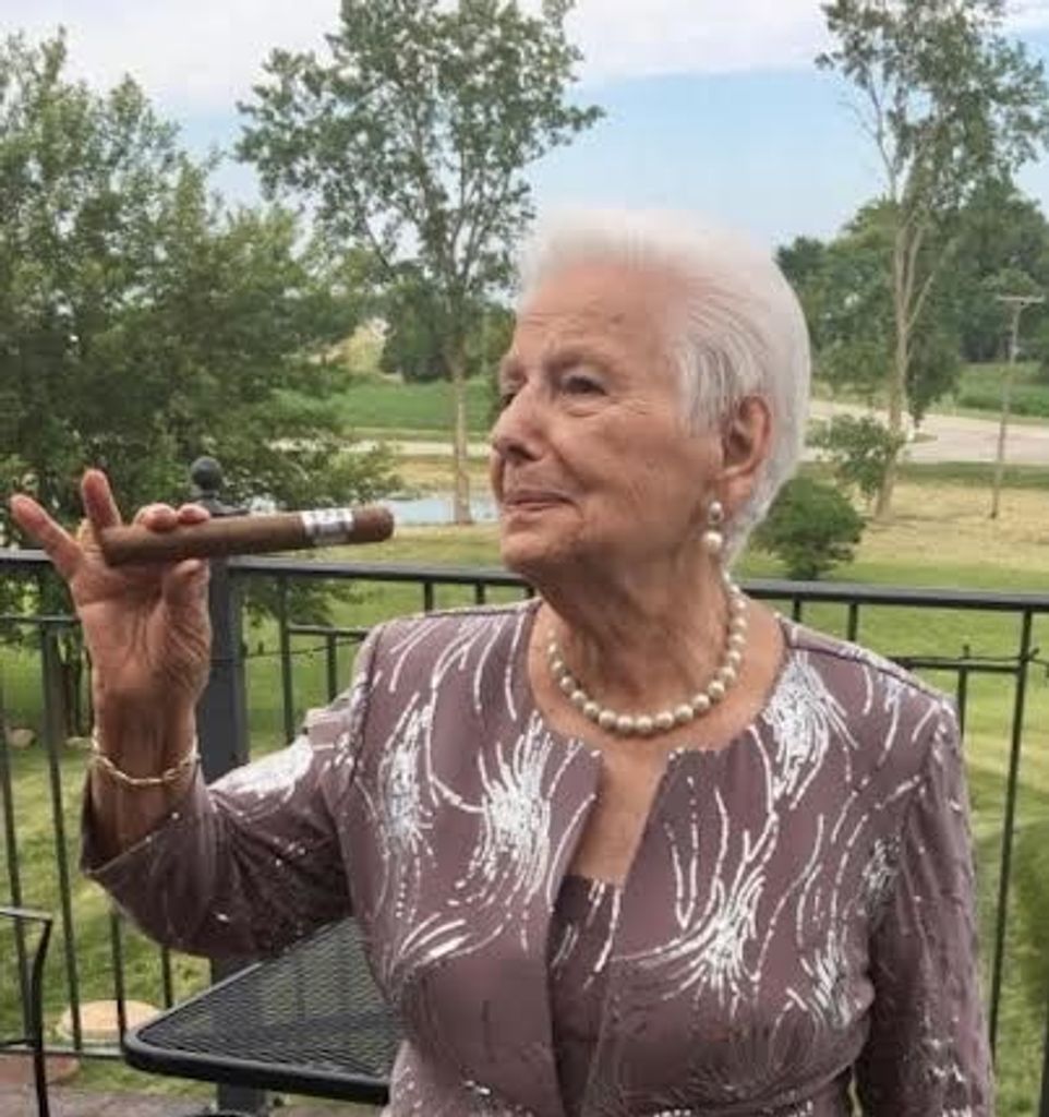 Elizabeth Macchitelli Profile Photo