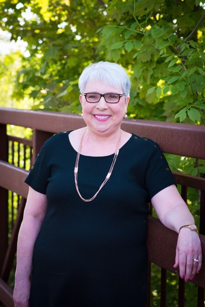Sandra Dawe Profile Photo