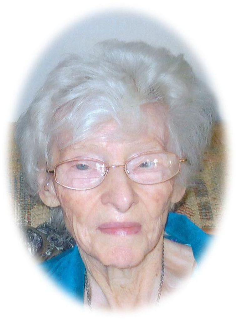 Lola McEwen Profile Photo