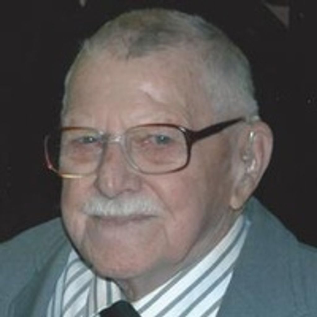 Amos  Lavern Peterson