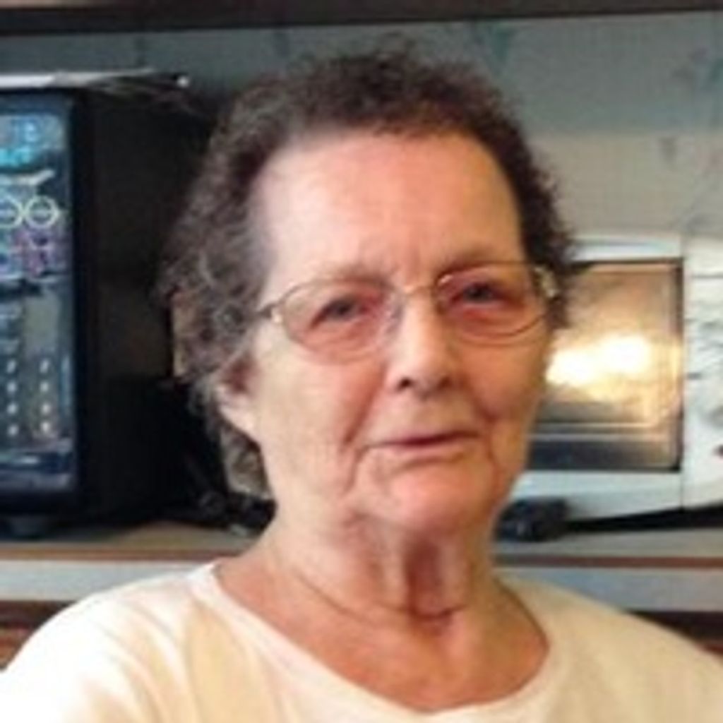 Maxine Courts