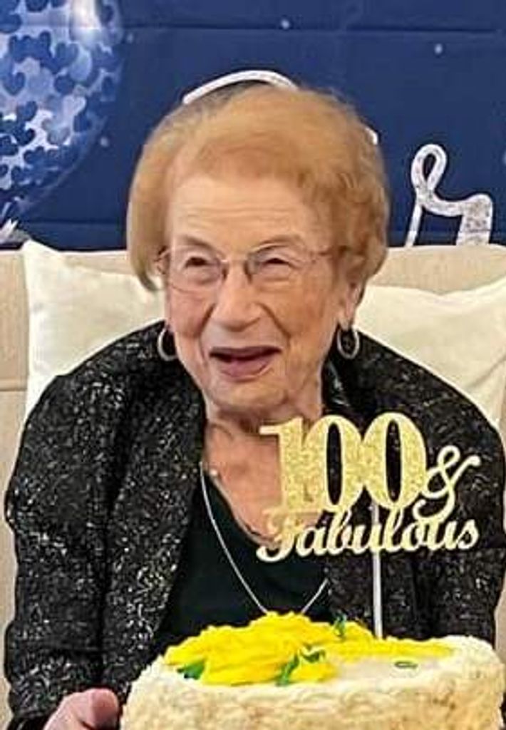 Myrtle Beth (Michael)  Hollis
