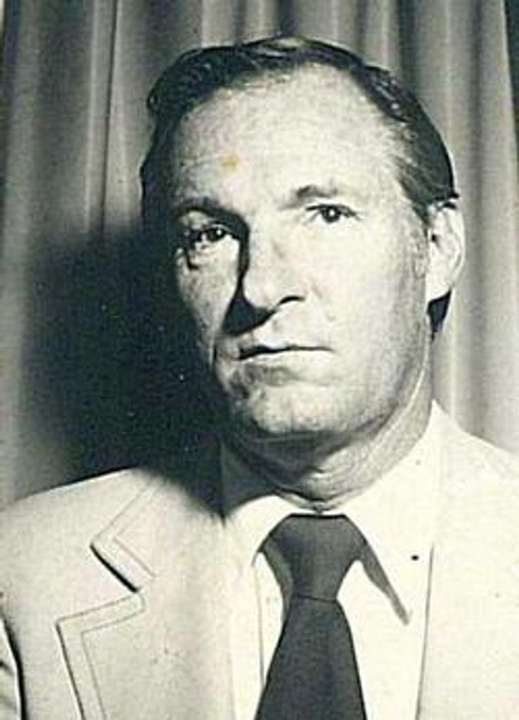 Robert "Bob" Frank Carlson