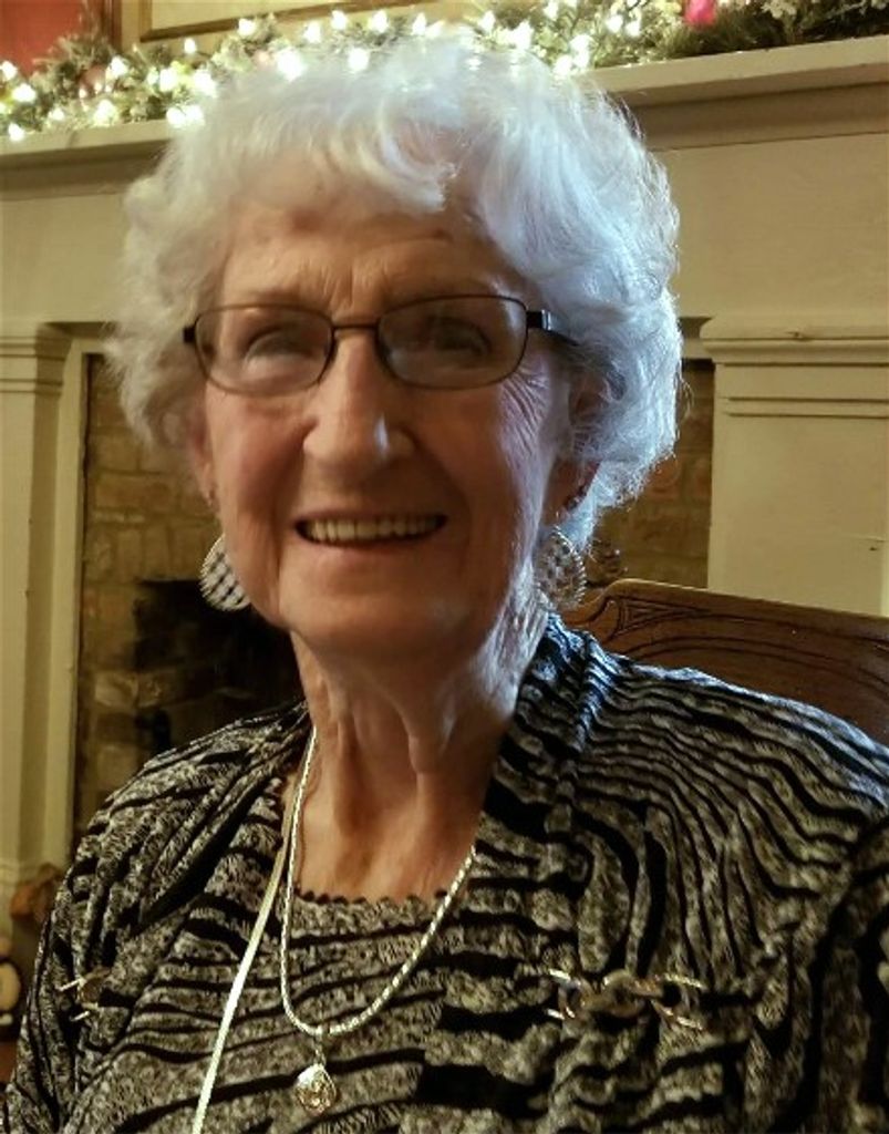 Evelyn Lyons Profile Photo
