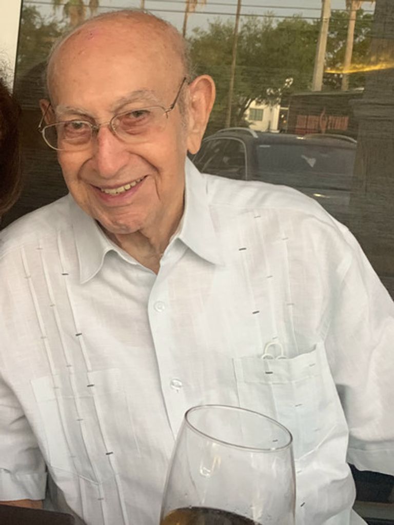 Victor O Hernandez Profile Photo