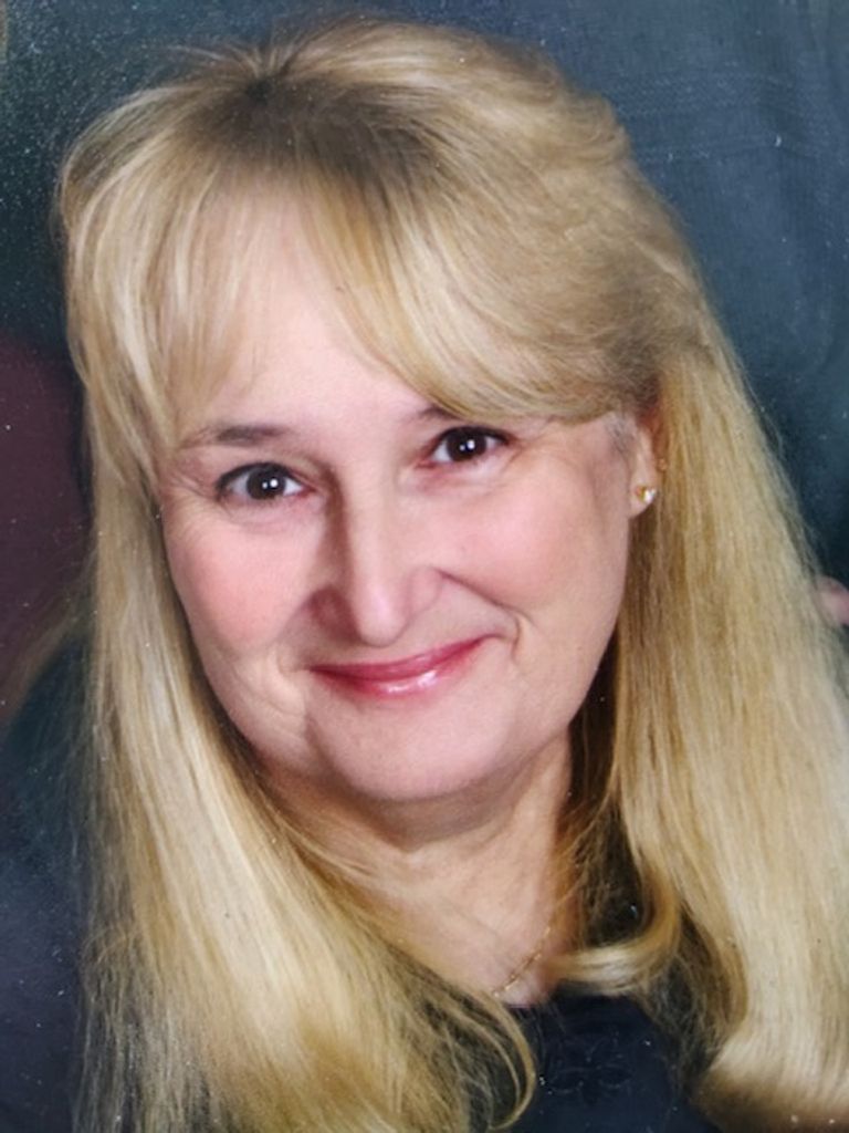Linda "Lynn" Reichard