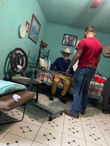 Santos Valdez Sr. photo gallery thumbnail 117 of 151