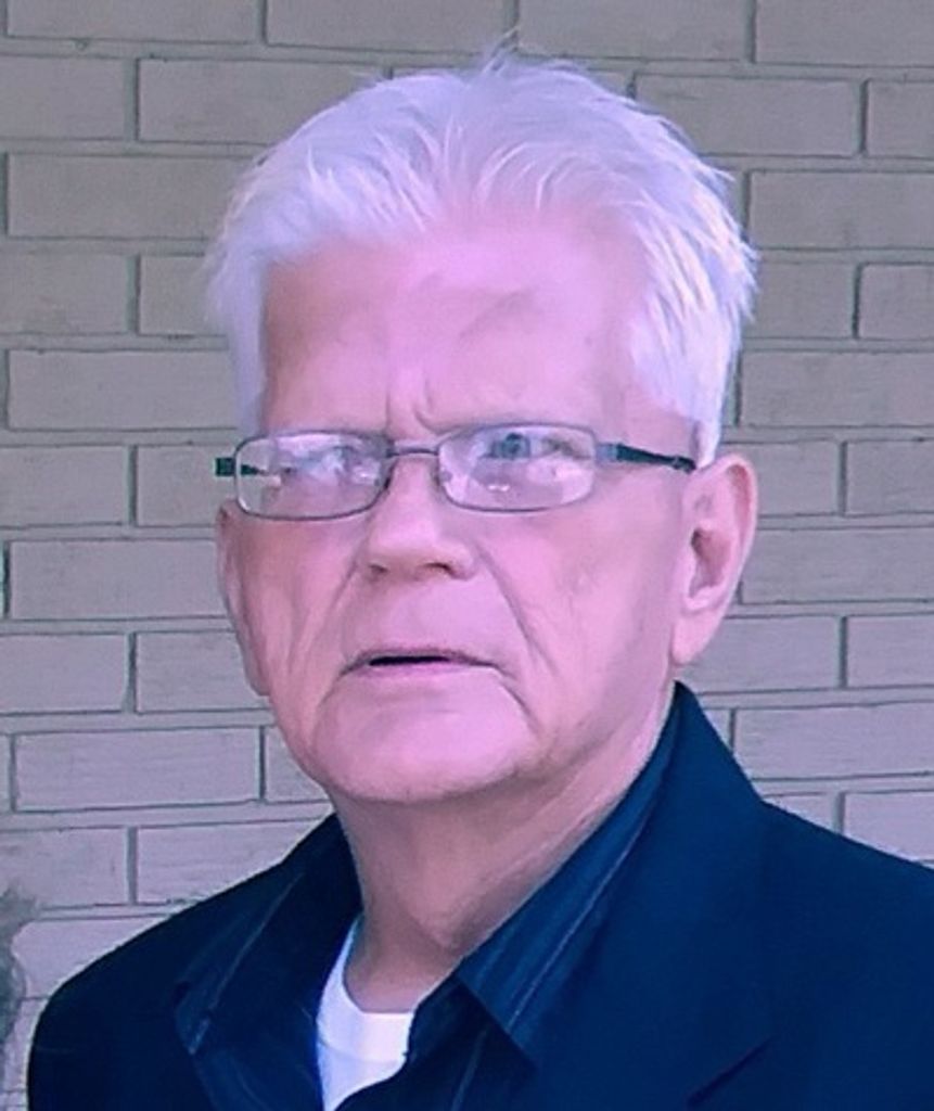 Michael Dennis Harper Profile Photo