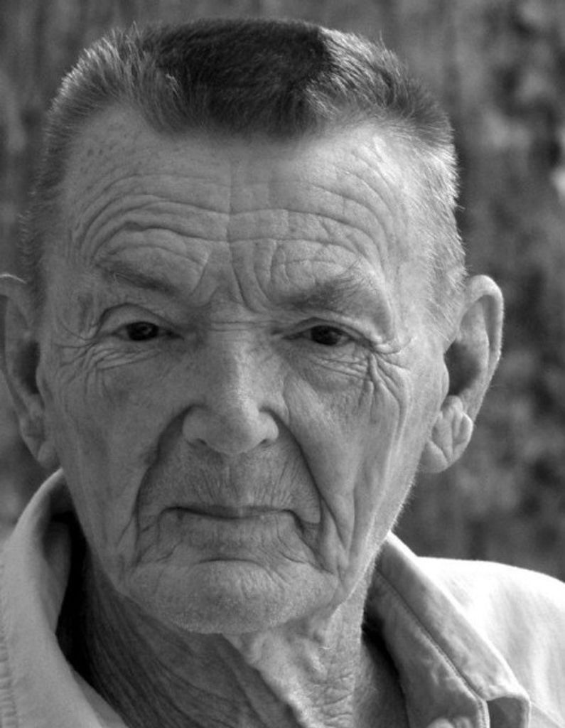 Lloyd "Buster" W. Hendry Profile Photo