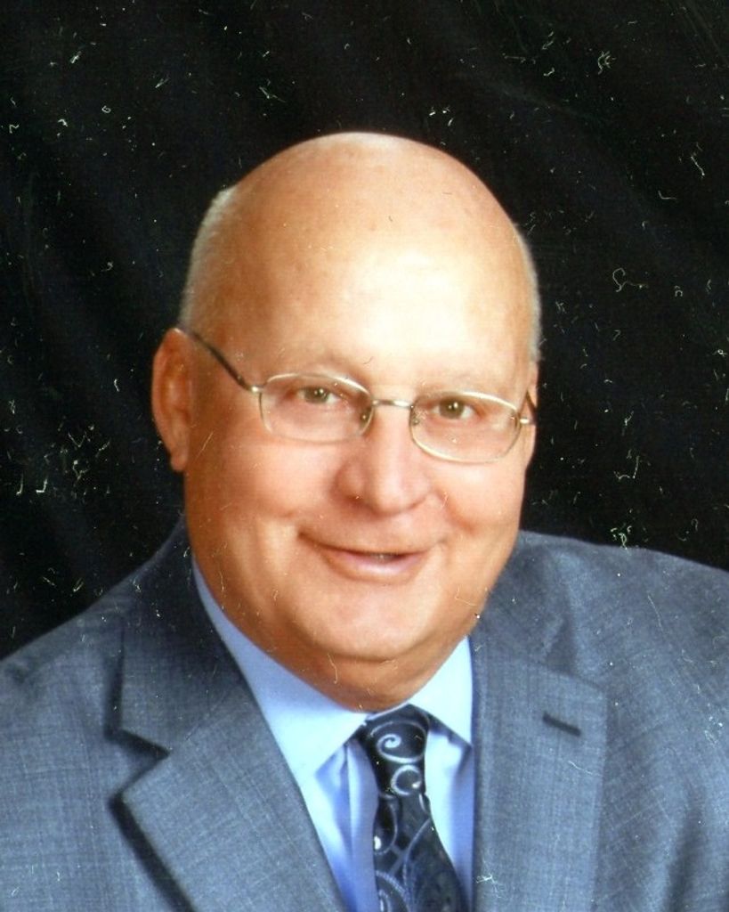 James Eugene (Gene) Roberts Profile Photo