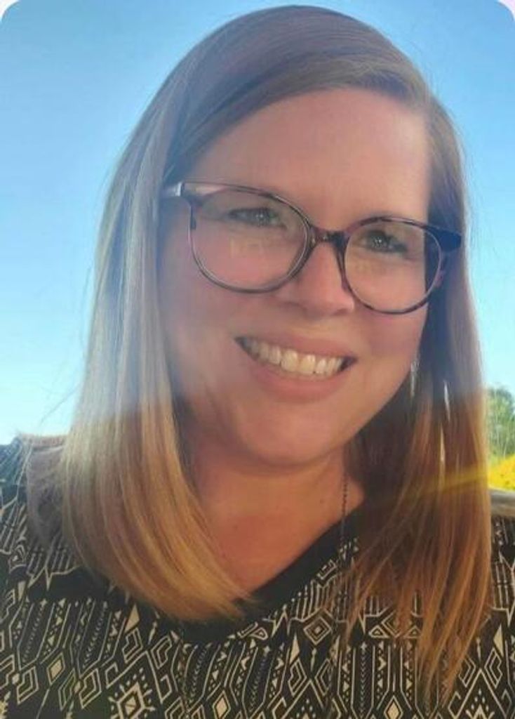 Molly E. Kern Profile Photo