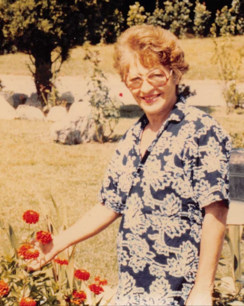 Carmen Alma Burrows