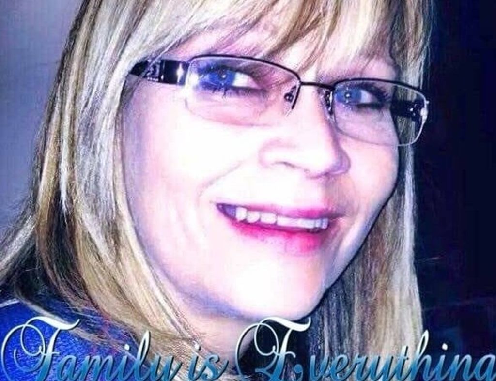 Julie “Jules" Michelle Quinlan