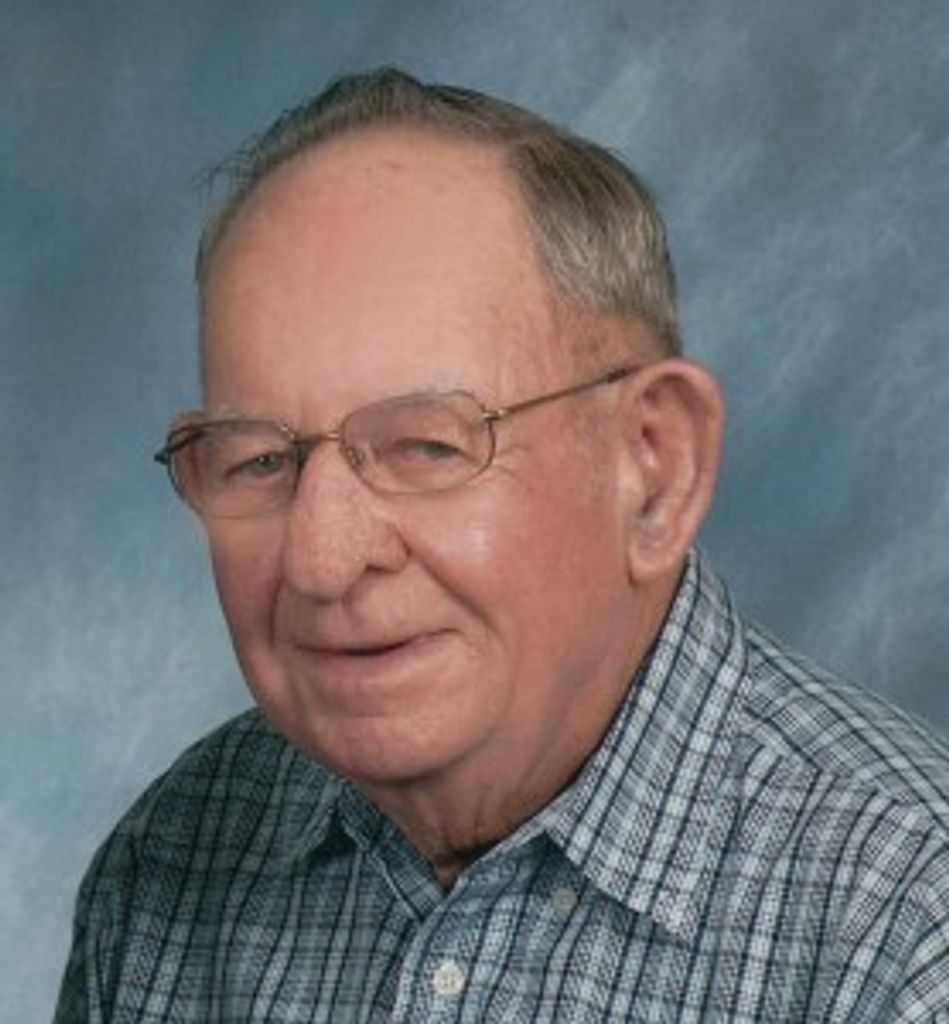 Leonard Holden