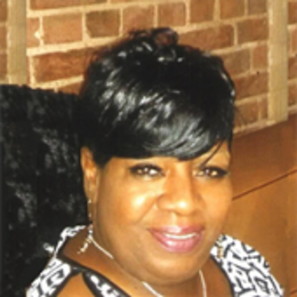 Cynthia  Evette Maul