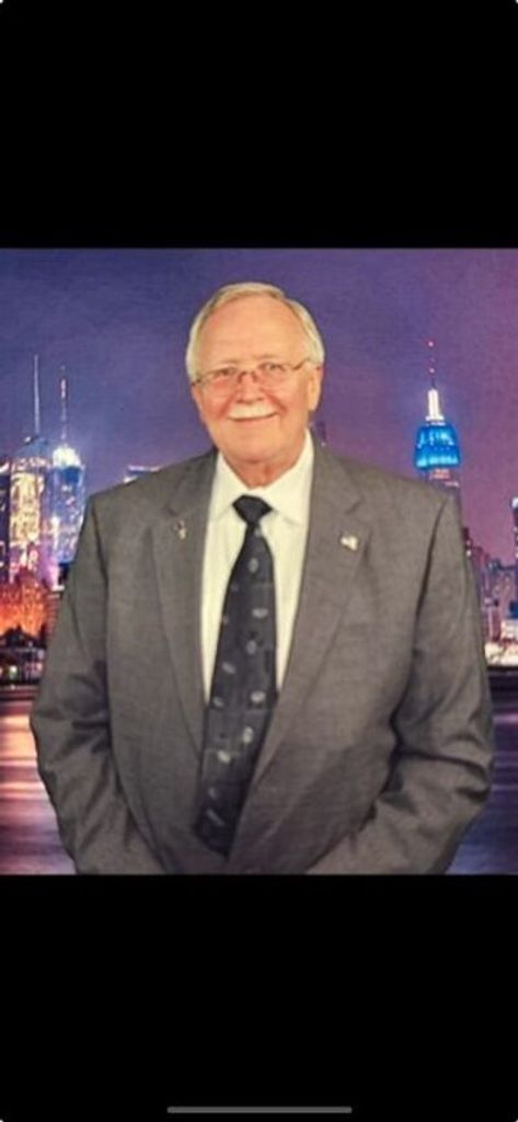 Thomas J. Hofstaedter