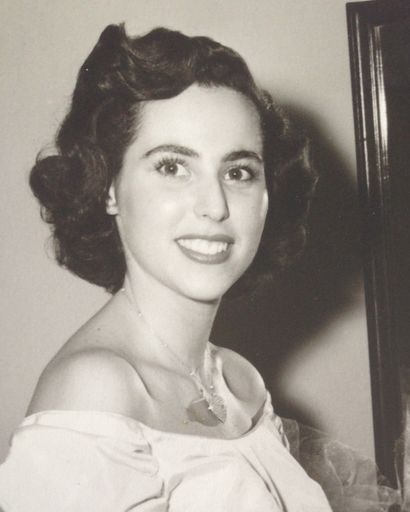 Lois Bloomenfeld Profile Photo