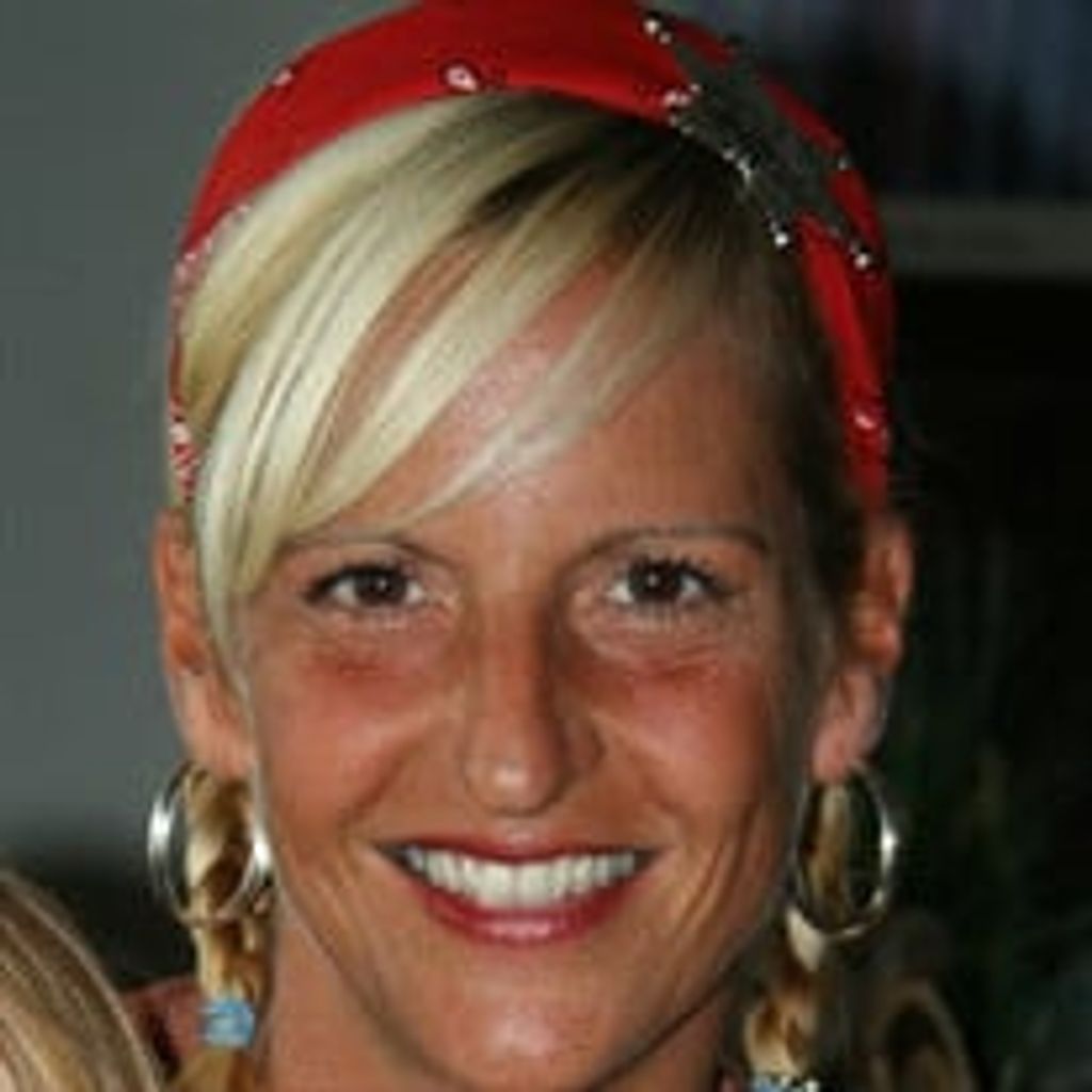 Lisa Anne Minakowski