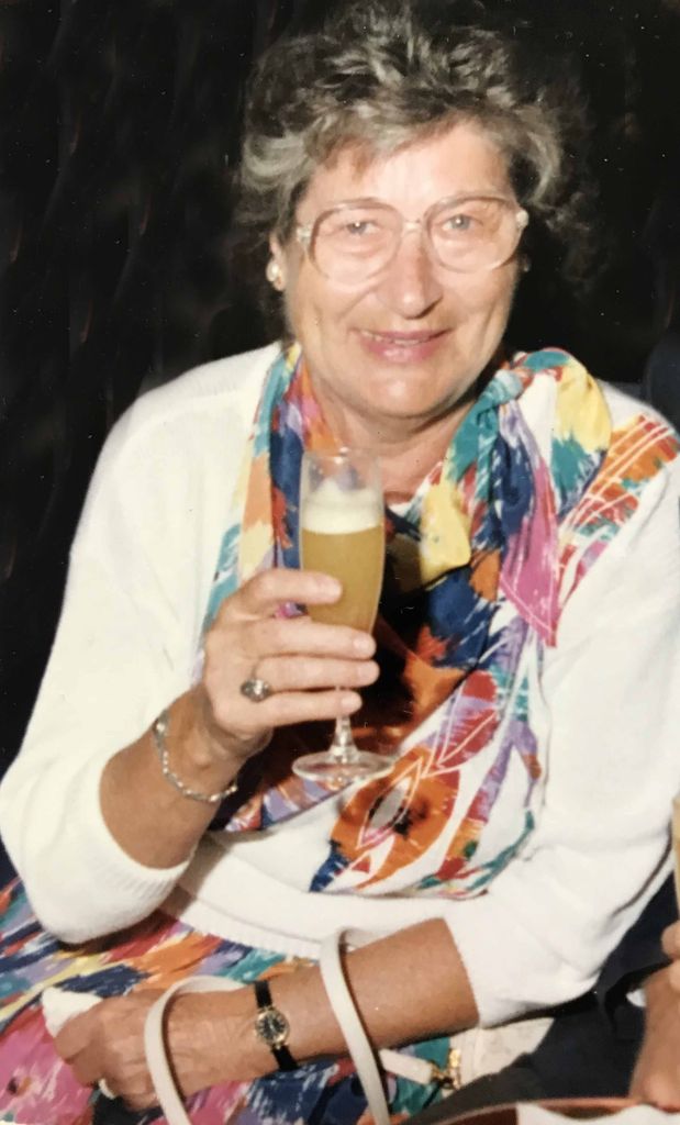 Martha  M Karsten