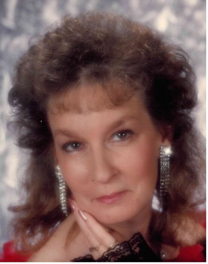 Deborah Gail (Short)  Hull