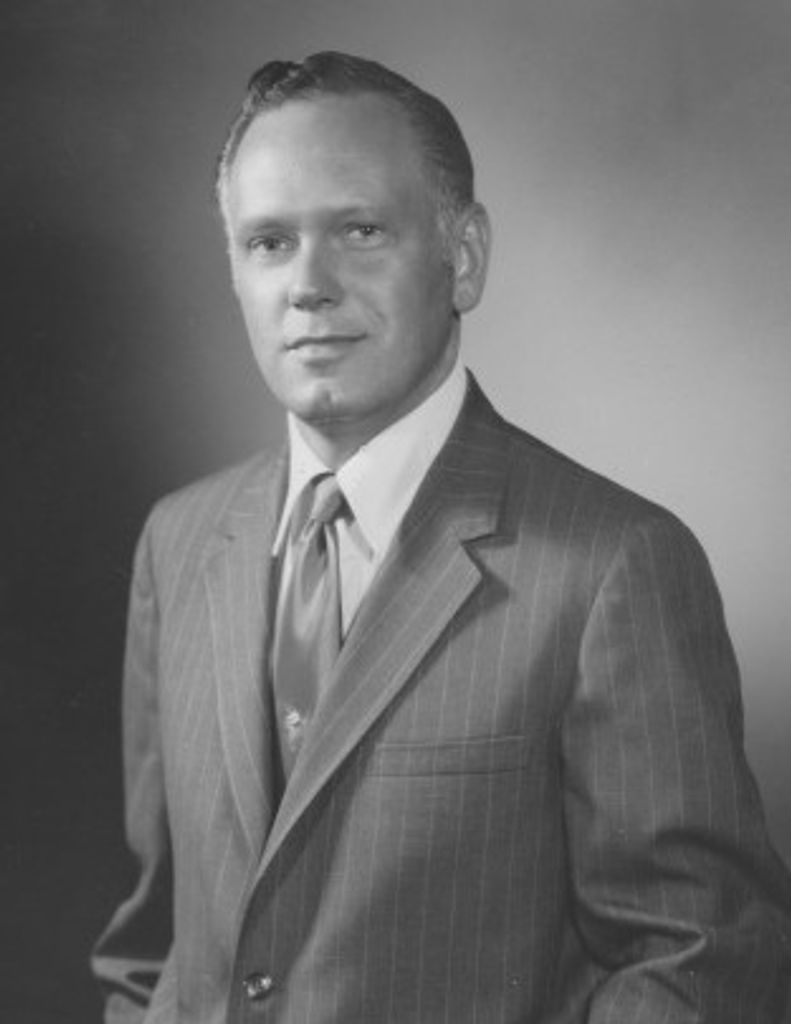 Richard Warren Estes Profile Photo