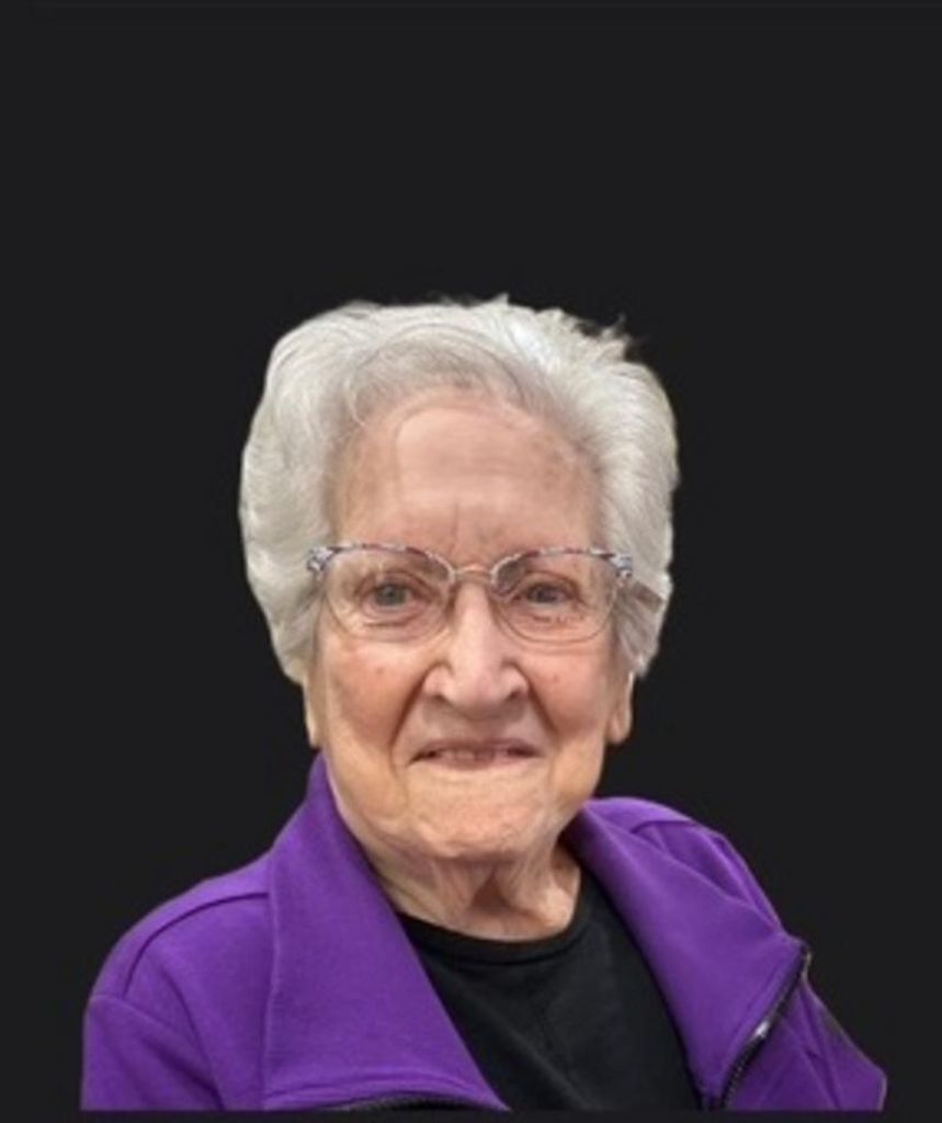 Nadine Halstead Profile Photo