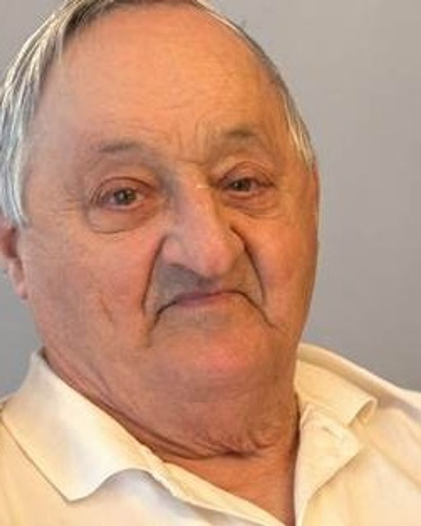 Peter Angelo Castelline Profile Photo