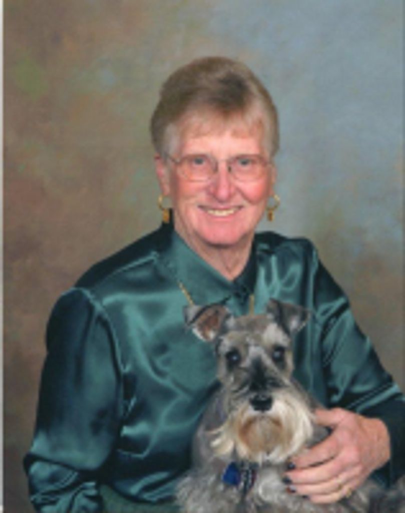 Dolores "Dee" Leroux