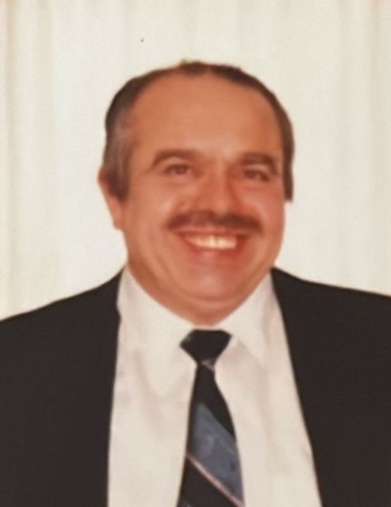 Julius Rupanovits Profile Photo