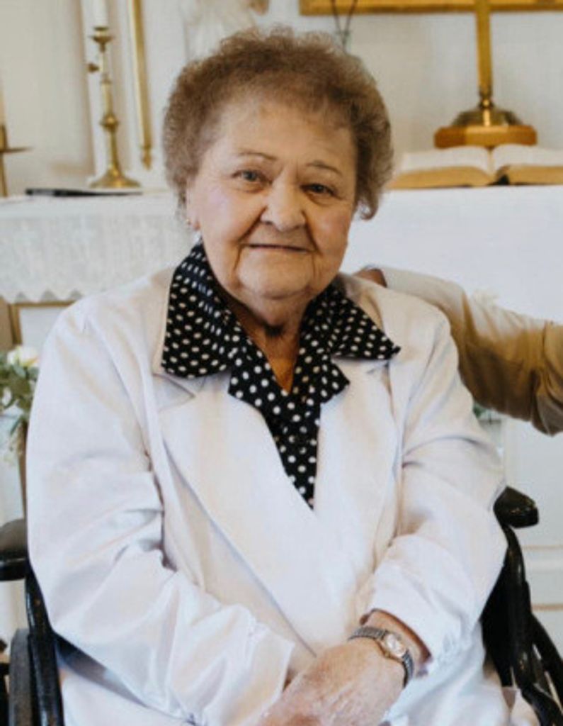 Lorraine Gloria Wood