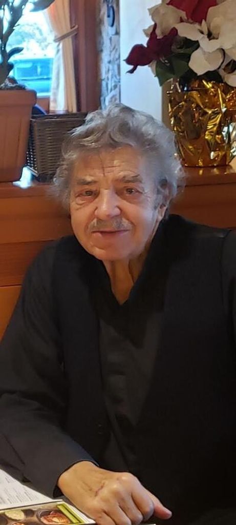 Michael Popławski Profile Photo