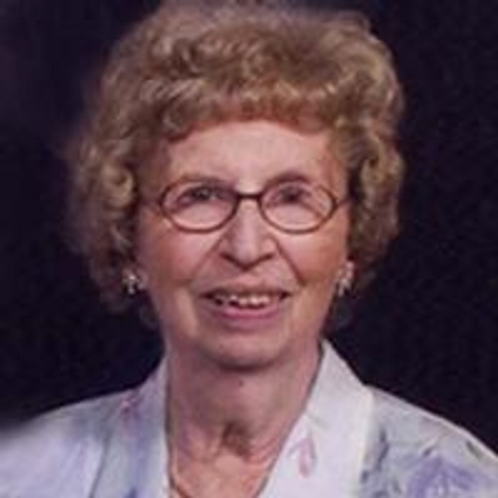 Lois E Anczer
