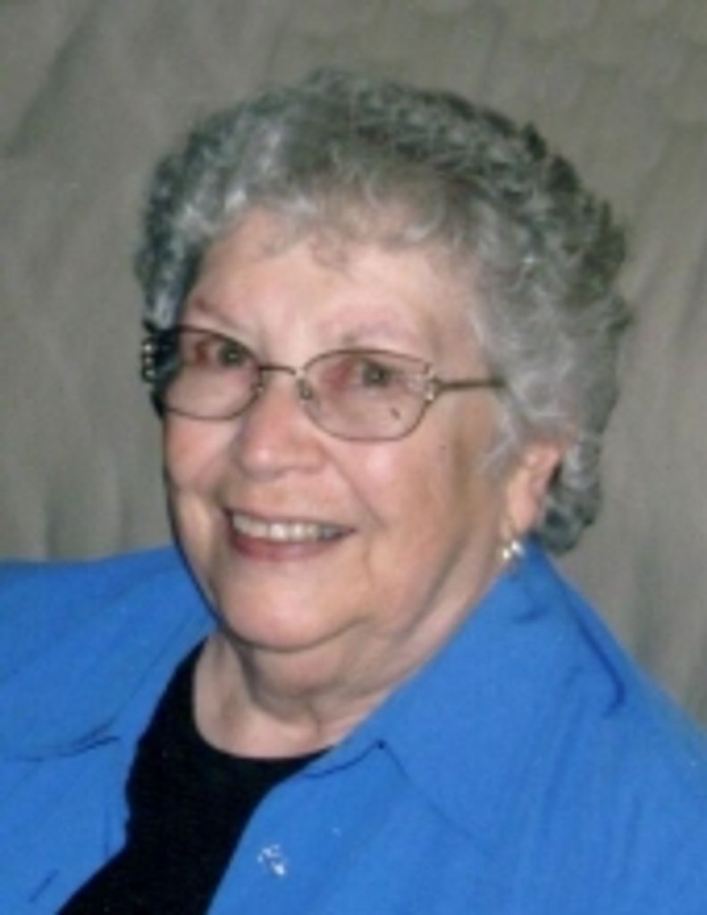 Dorothy M Holmes